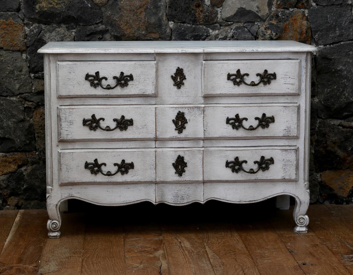Serpentine-Fronted French Commode